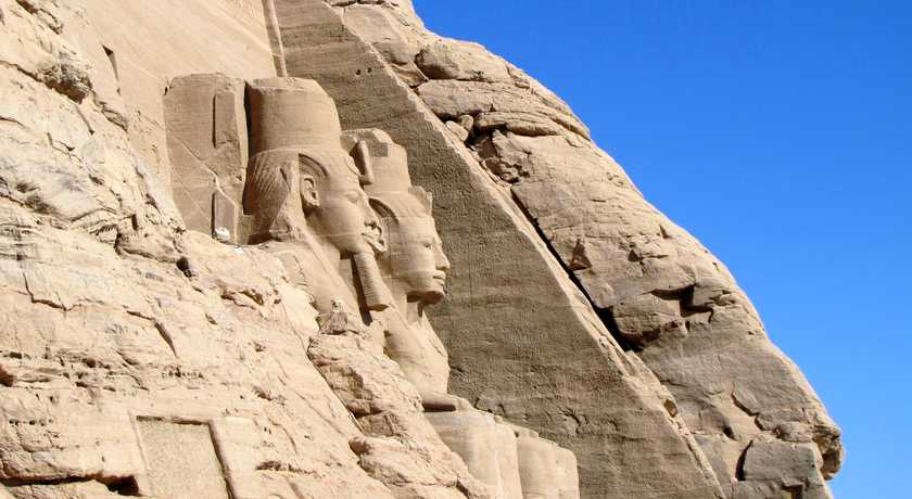 Rzeźby Abu Simbel