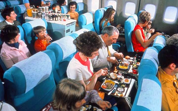 jedzenie w samolotach