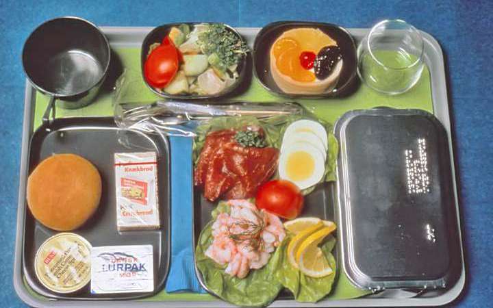 jedzenie w samolotach