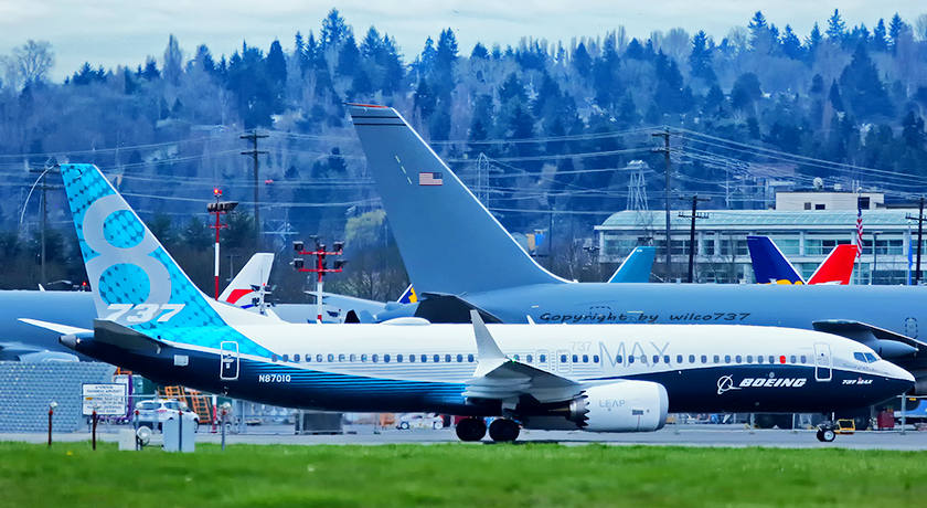 Boeing 737 MAX w PLL LOT